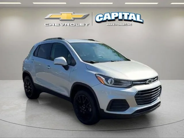 Used 2022 Silver Ice Metallic Chevrolet LT image 7