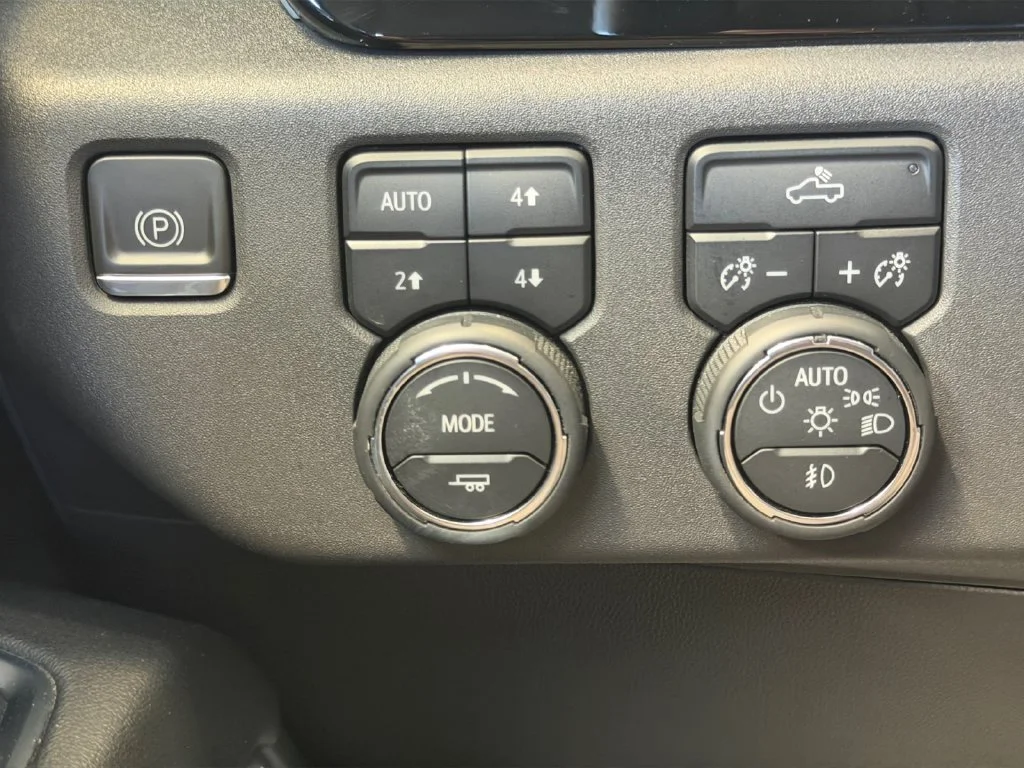 Used 2023 SUMMIT WHITE Chevrolet LT Trail Boss image 25