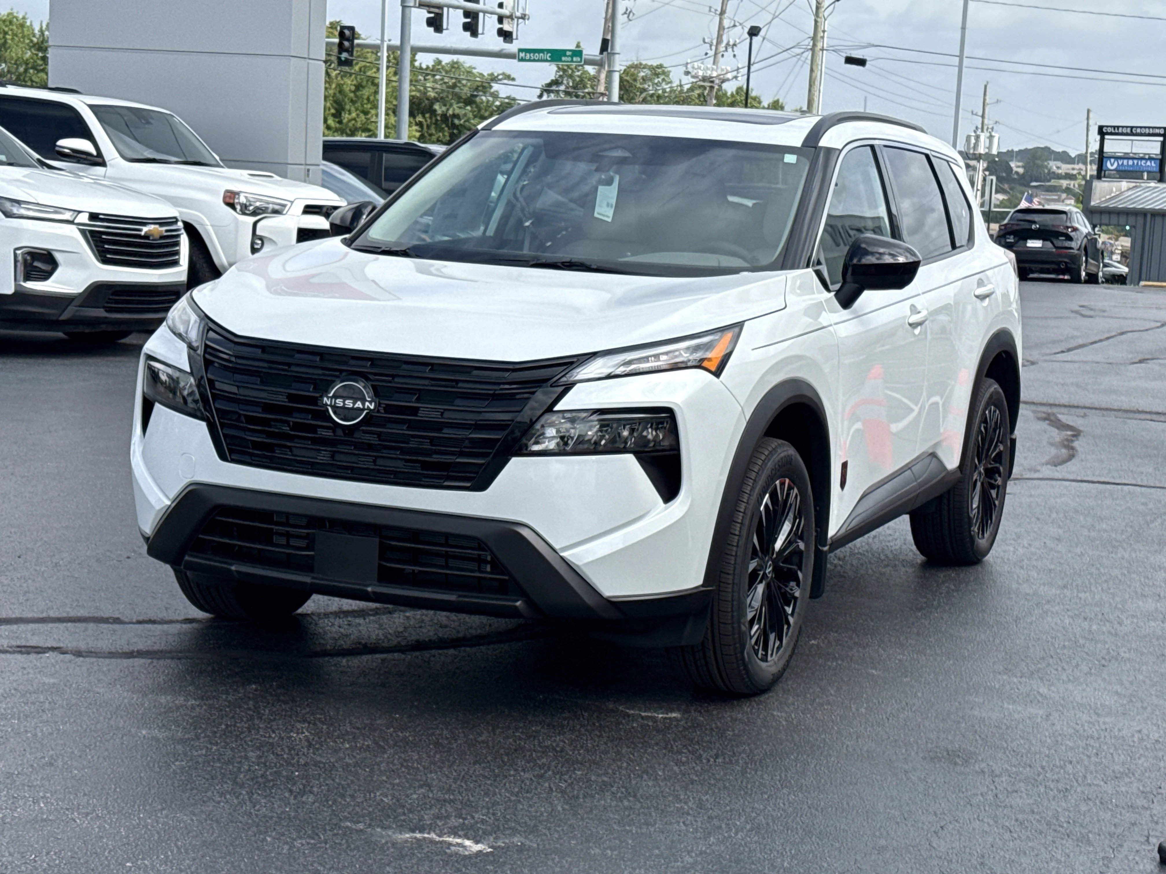 New 2026 Everest White Pearl Tricoat Nissan Dark Armor AWD image 11