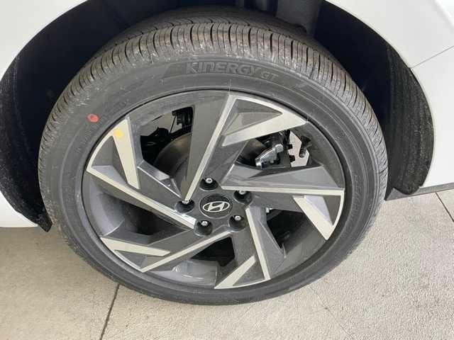 2025 Hyundai Elantra Blue - Photo 12
