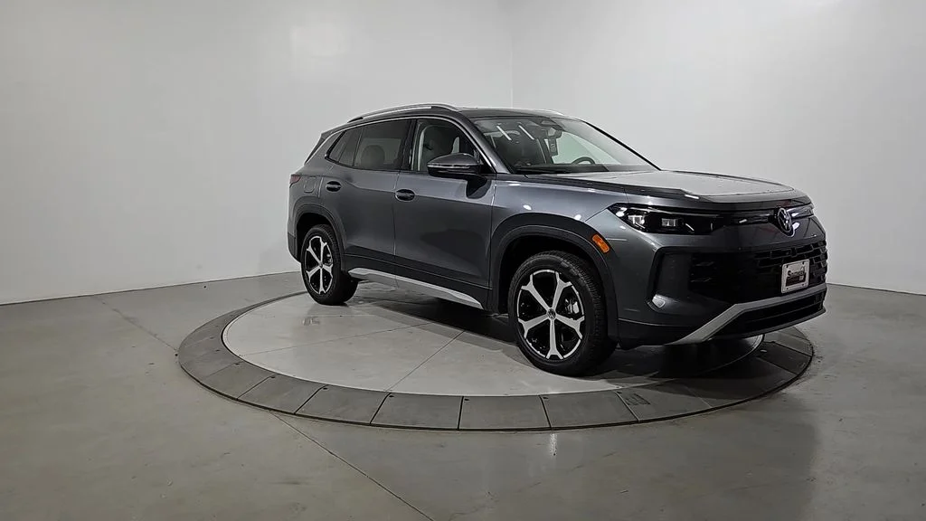 2026 Volkswagen Tiguan SE - Photo 7