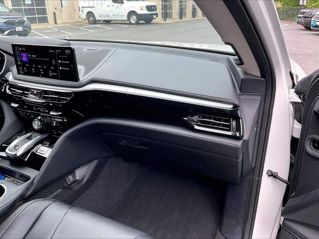 Used 2025 White Acura Technology Package image 13