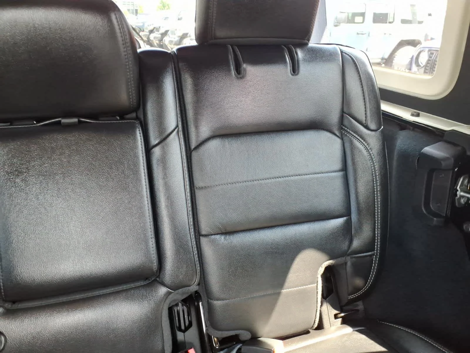 Certified Used 2022 Black Clearcoat Jeep Unlimited Sahara image 20