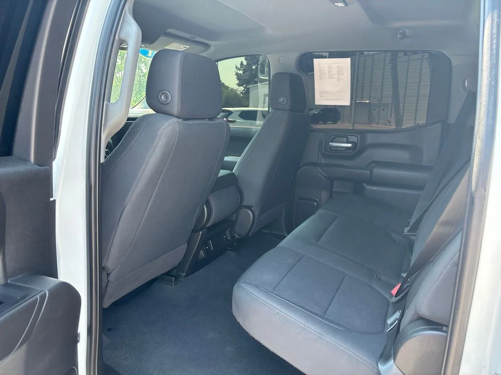 Used 2021 White Chevrolet Custom image 7