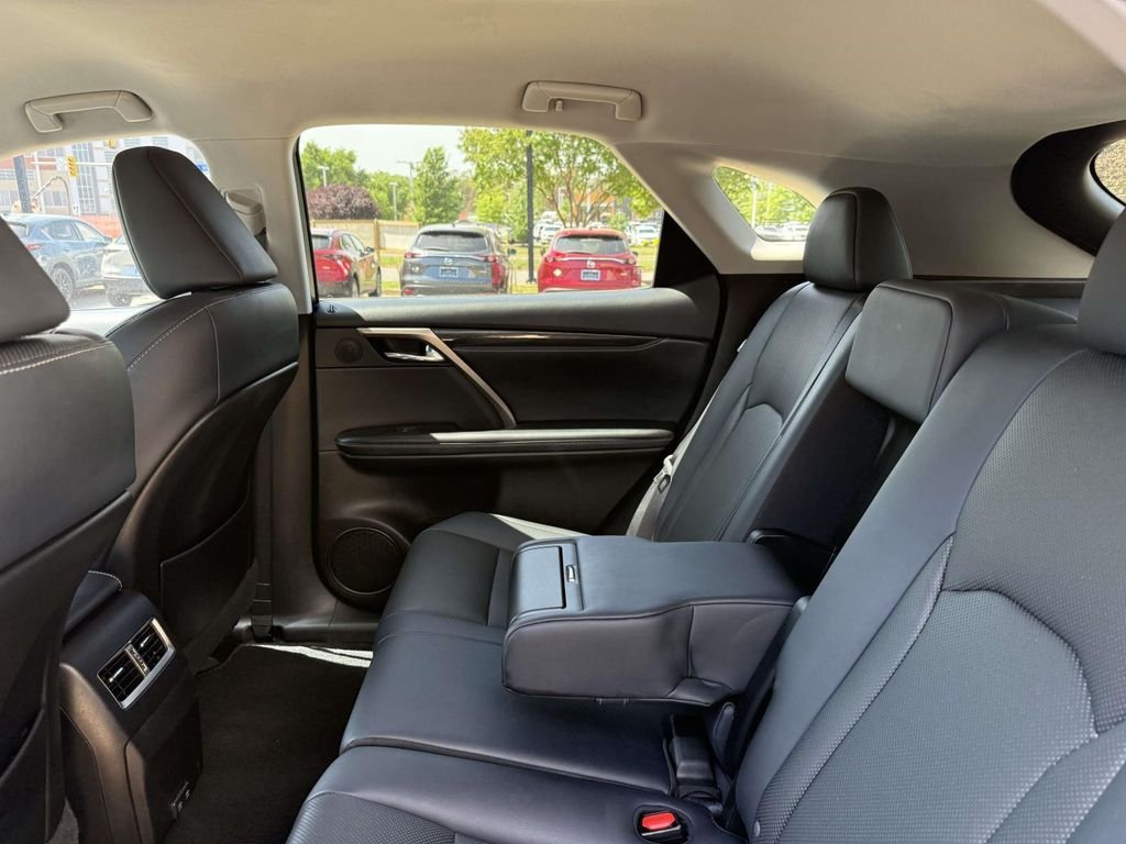 Used 2021  Lexus 350 image 16