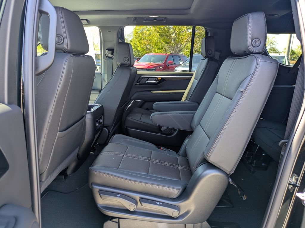 2026 Chevrolet Suburban High Country - Photo 16