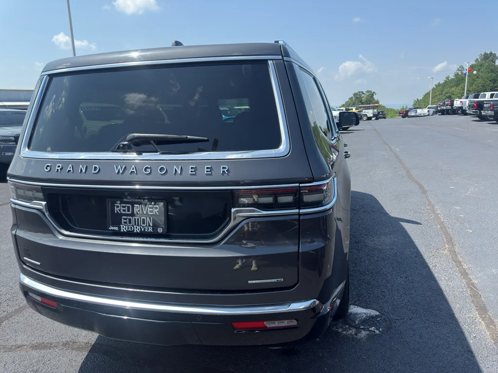 Used 2022 Baltic Gray Metallic Clearcoat Jeep Series II image 5