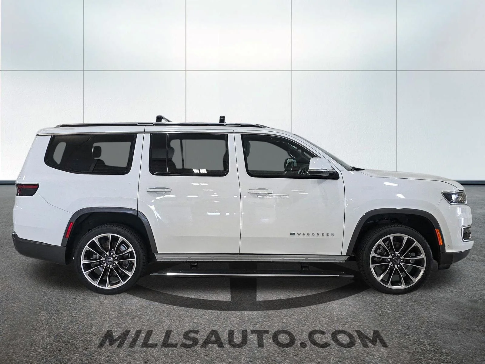 Used 2022 White Jeep Series III image 9