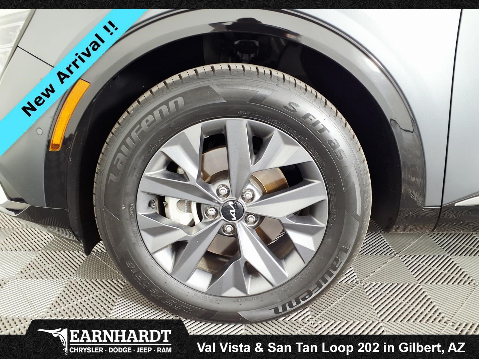 Used 2023 Shadow Matte Gray Kia SX-Prestige image 7