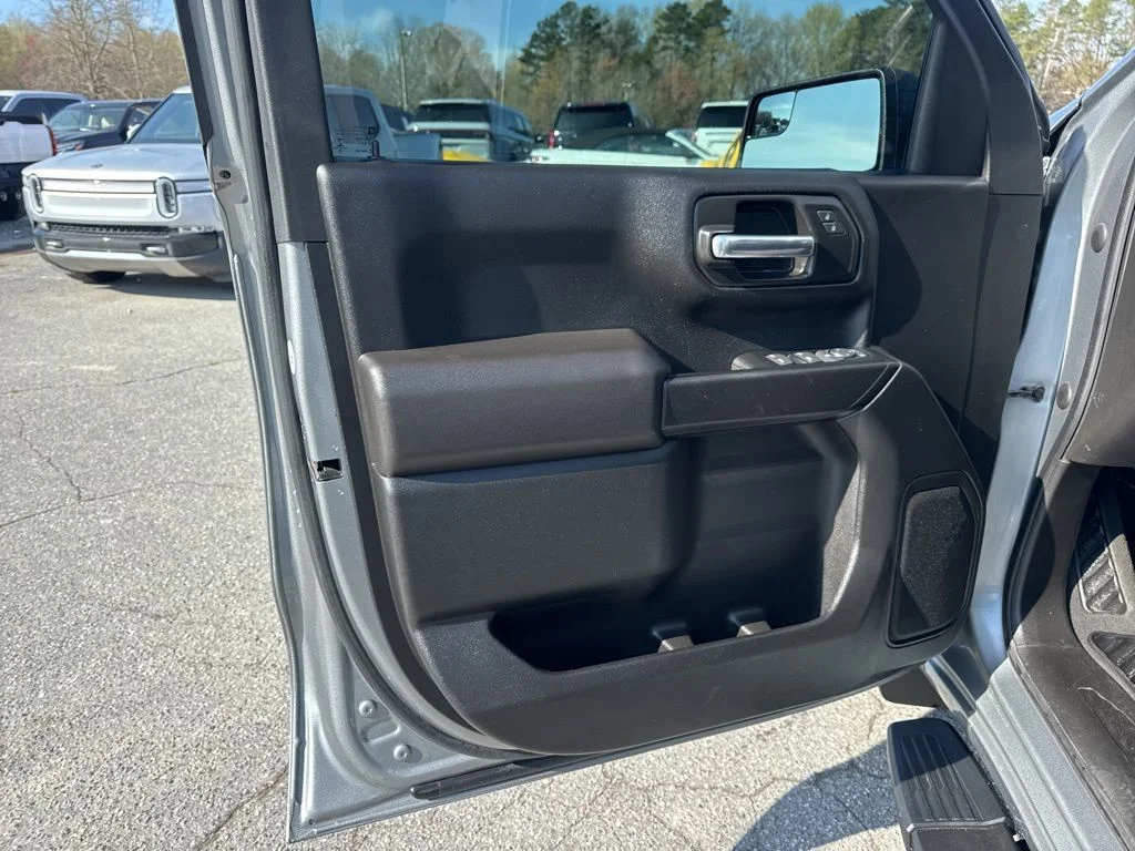 Used 2023 Gray Chevrolet Custom image 23