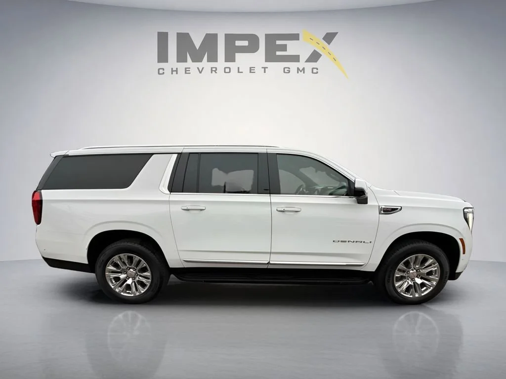 Used 2025 Summit White GMC Denali image 7