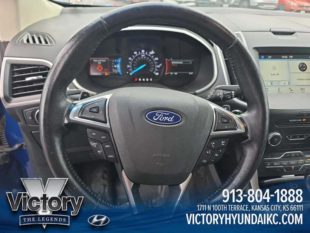 Used 2018 Blue Ford SEL image 14