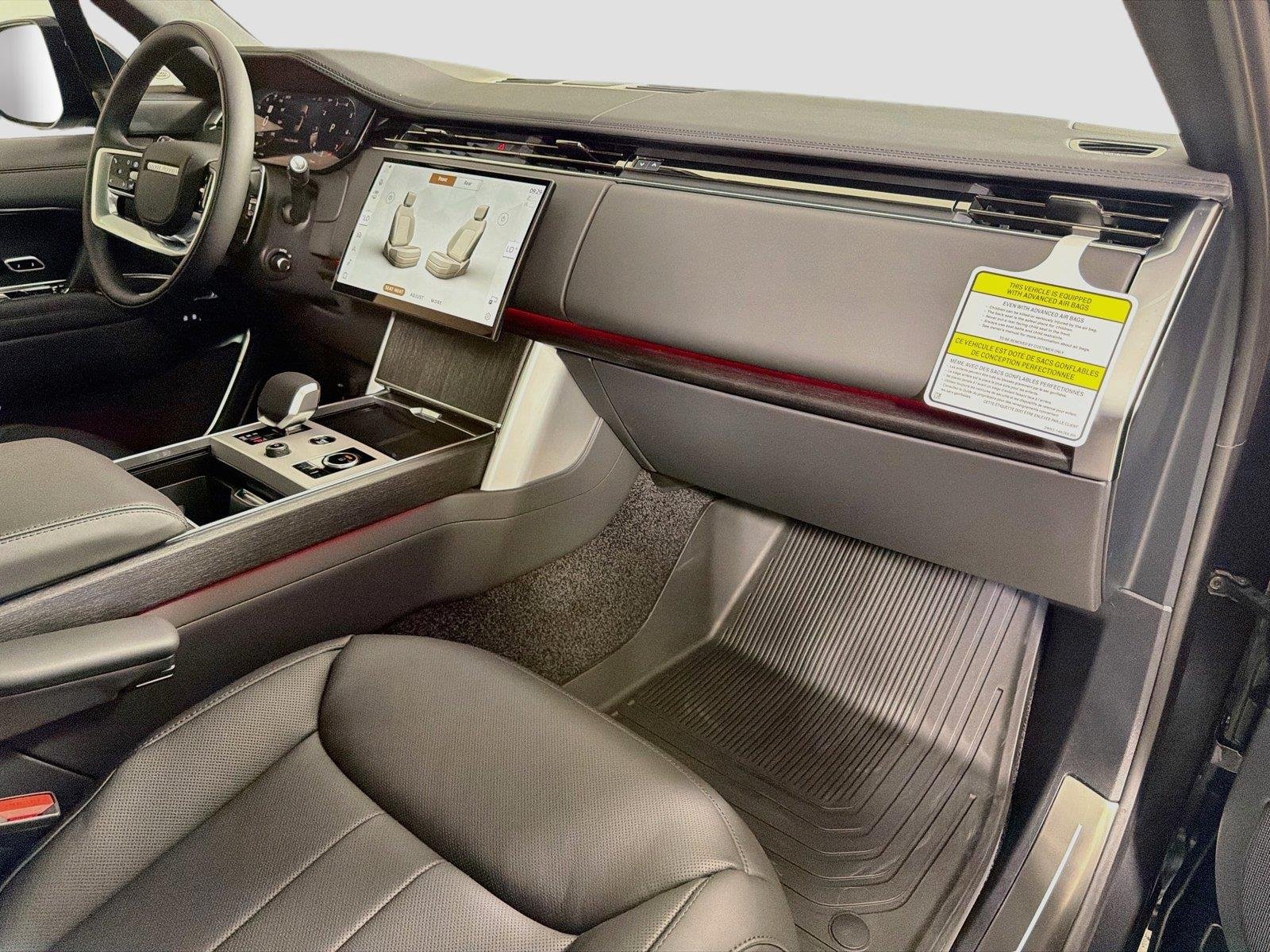 New 2027 Carpathian Grey Land Rover SE image 30