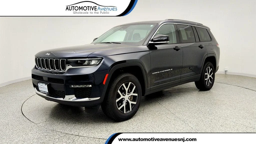 2023 Jeep Grand Cherokee L Limited 4x4's photo