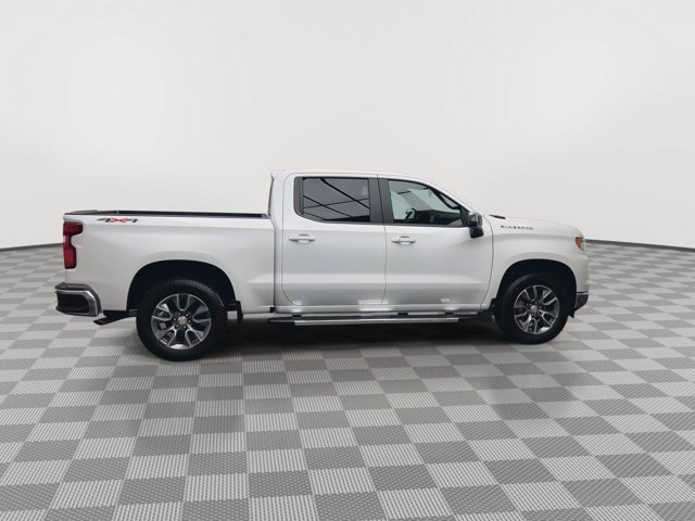 Used 2026 Summit White Chevrolet LT image 41