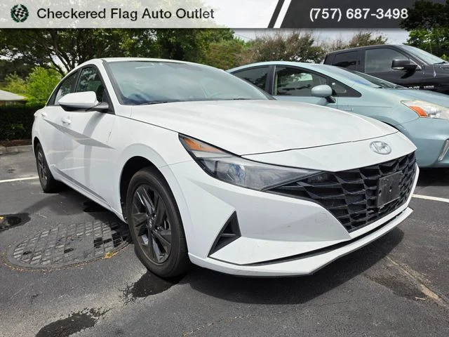 Used 2023 Lunar White Hyundai Blue image 3
