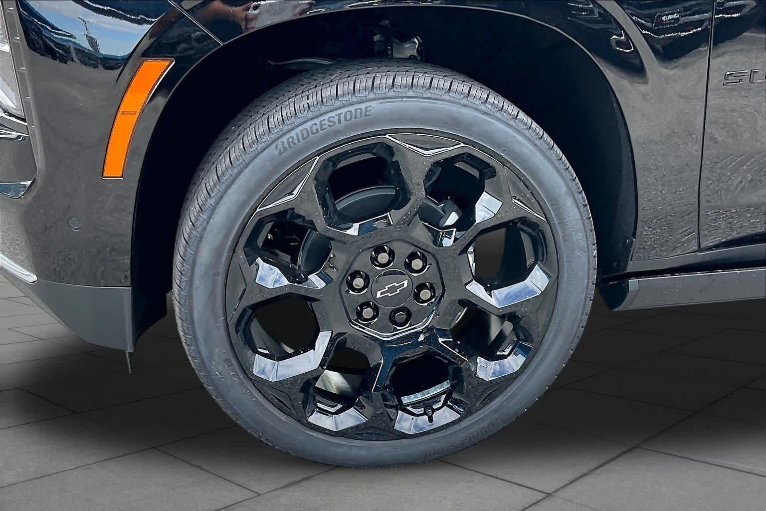 2026 Chevrolet Suburban High Country - Photo 11