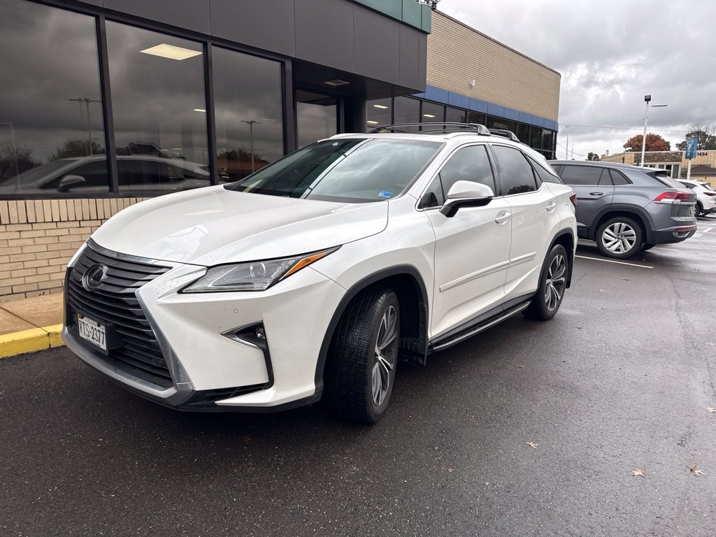 Used 2017 White Lexus 350 image 1