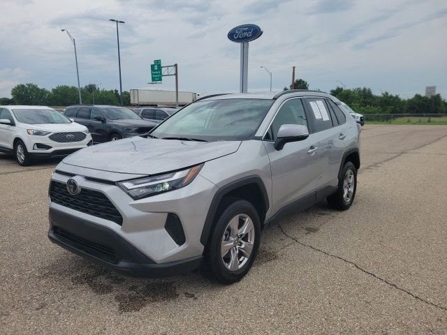 Used 2024 Silver Toyota XLE image 18