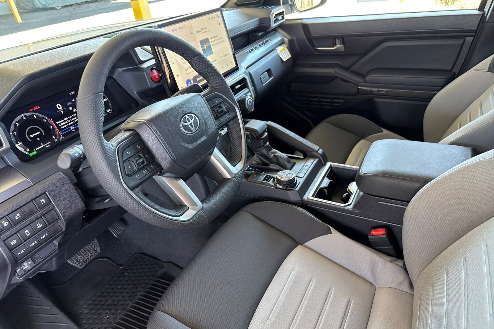 2025 Toyota Tacoma TRD Off Road - Photo 10