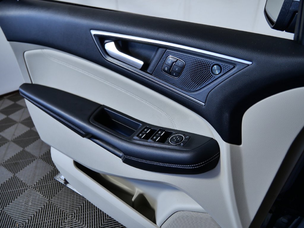 Used 2021 Silver Ford Titanium image 26