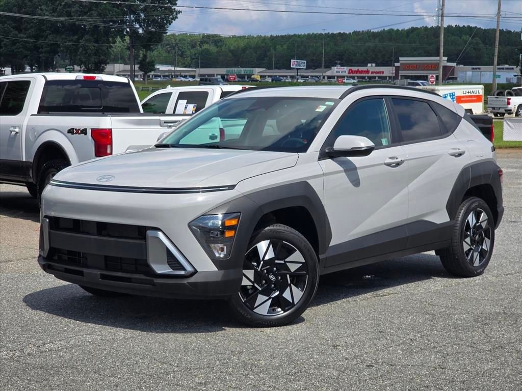 Used 2025 Gray Hyundai SEL image 1