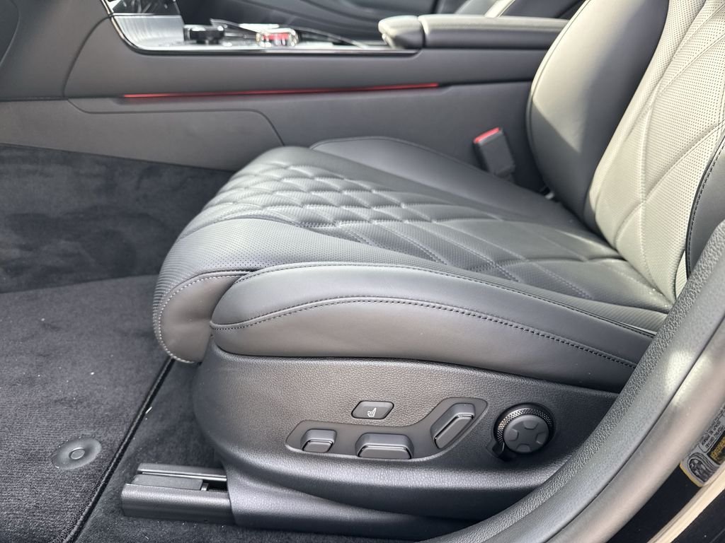 New 2026 Black Genesis 3.5T PRESTIGE BLACK image 14
