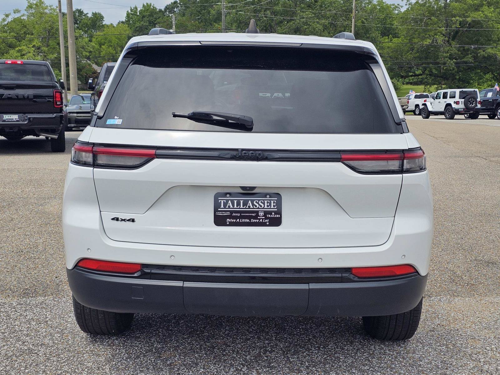 2024 Jeep Grand Cherokee Altitude - Photo 10