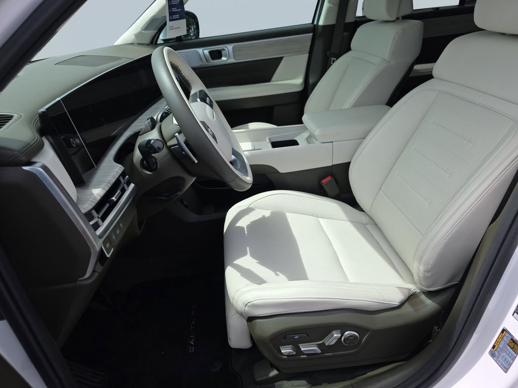 Used 2025 Serenity White Hyundai Calligraphy image 11