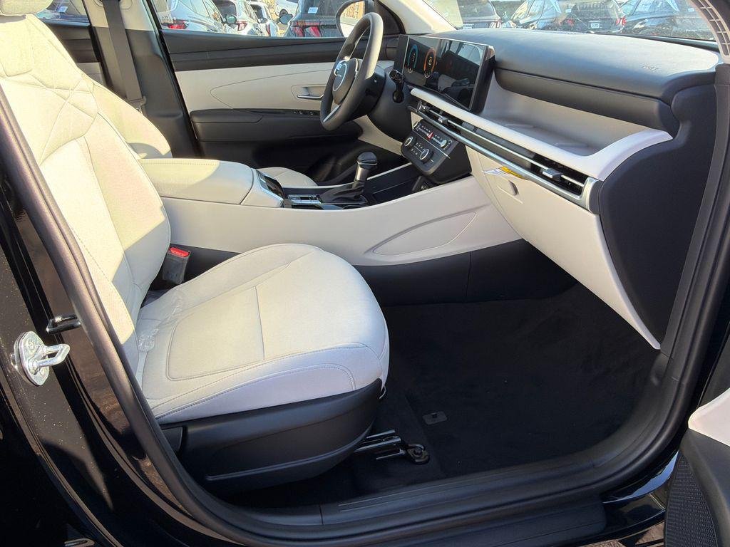 New 2026 Black Hyundai SE FWD image 13