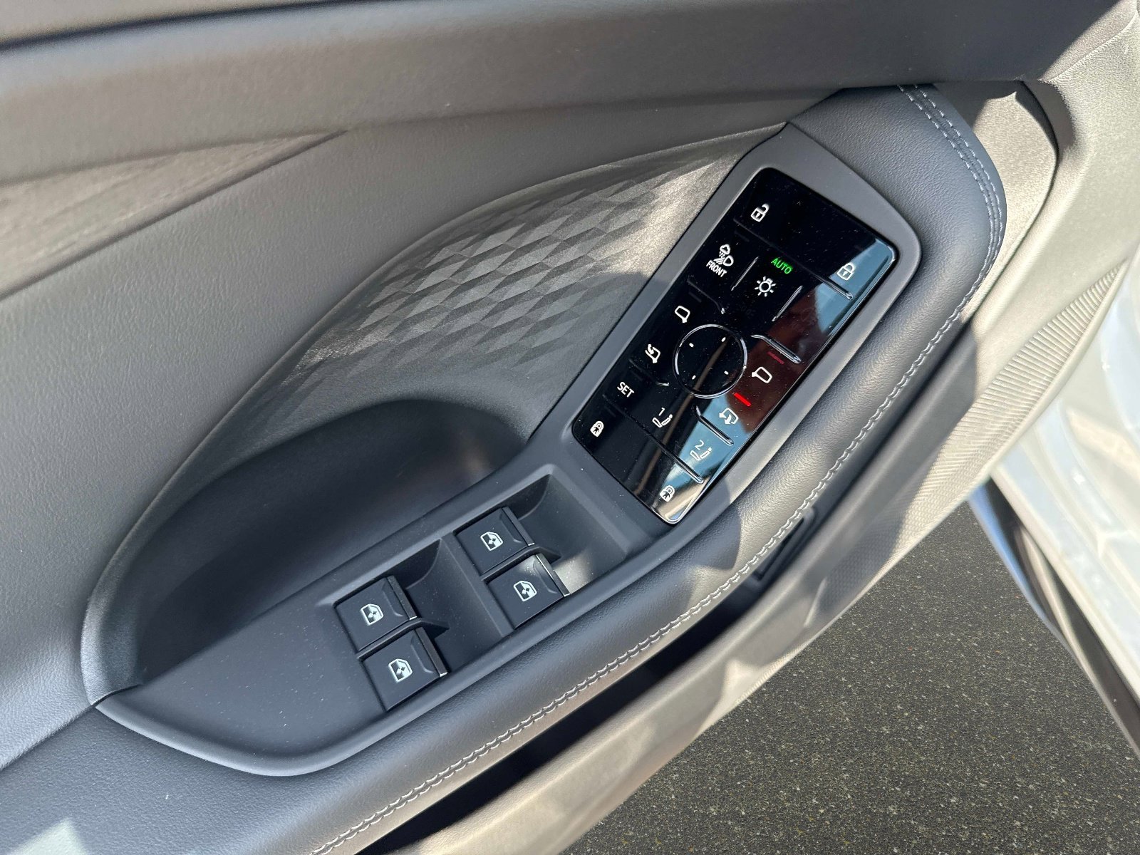 New 2026 Glacier White Metallic Audi Premium Plus image 17