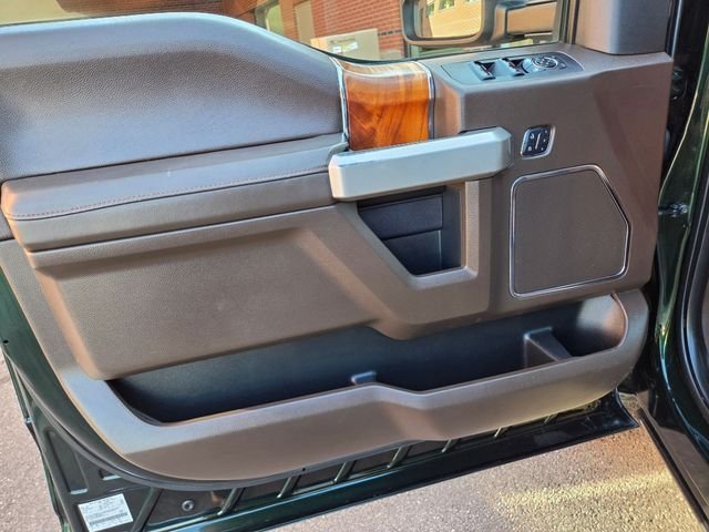 Used 2015  Ford King Ranch image 12