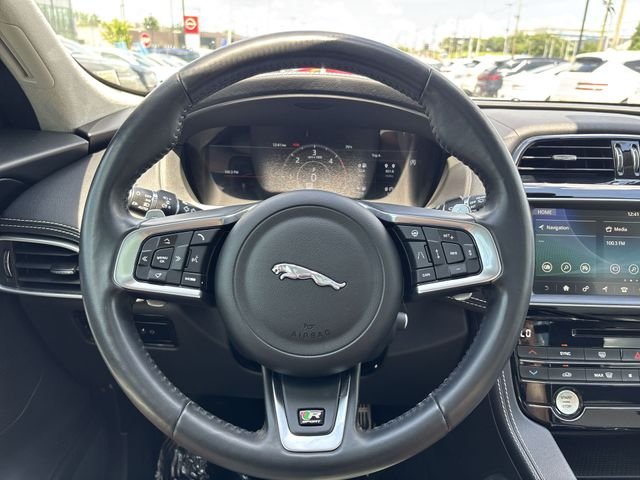 Used 2019 White Jaguar 20d R-Sport image 14