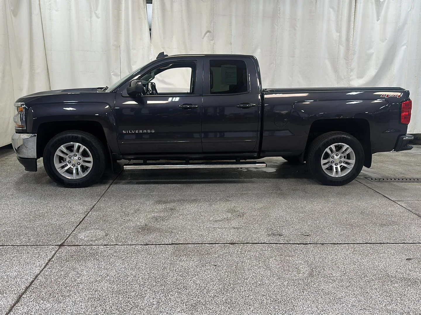Used 2016 Chevrolet Silverado 1500 LT with VIN 1GCVKREC1GZ115140 for sale in Waconia, Minnesota