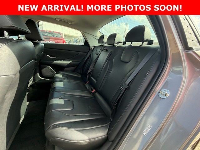 Used 2024 Fluid Metal Hyundai Limited image 5