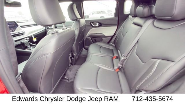 New 2026 Red Hot Pearl-Coat Exterior Paint Jeep Limited image 28