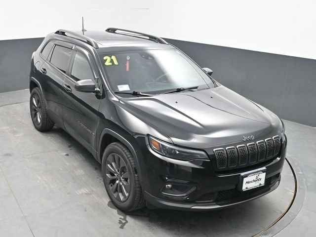 Used 2021 Black Jeep Latitude Lux image 17