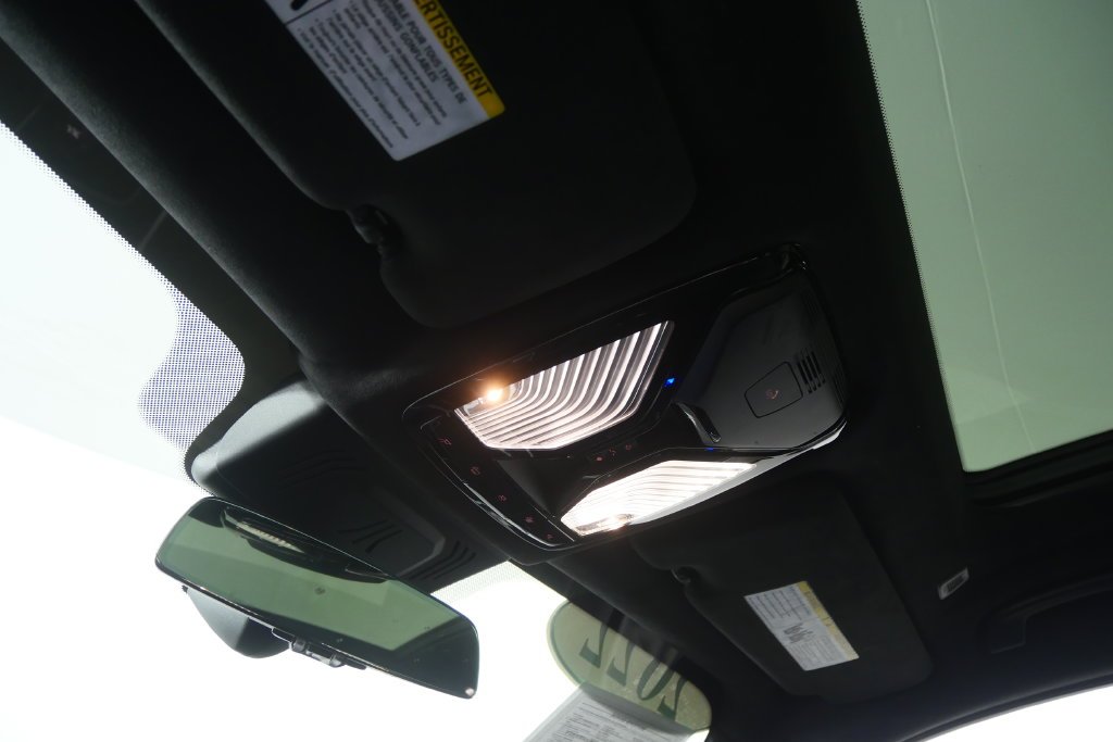 Used 2022 Black Sapphire Metallic BMW M50i image 24