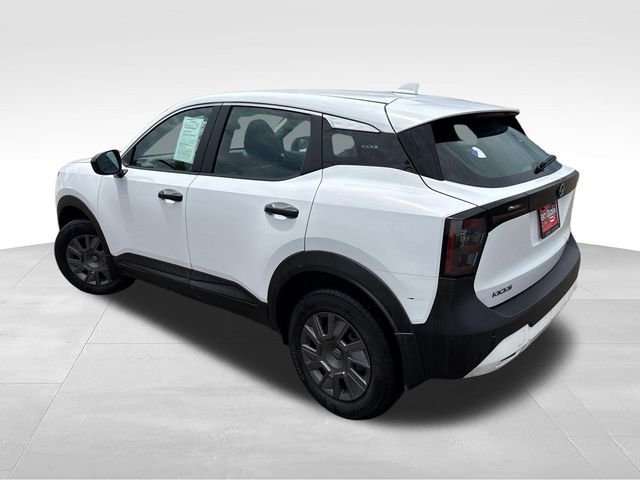 Certified Used 2025 White Nissan S image 6