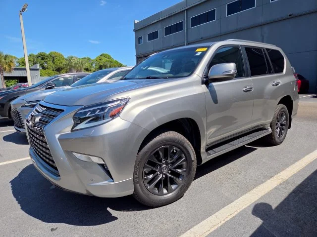 Used 2022 Silver Lexus 460 image 3