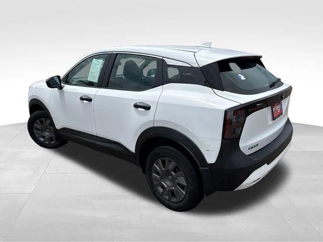 Used 2025 White Nissan S image 6