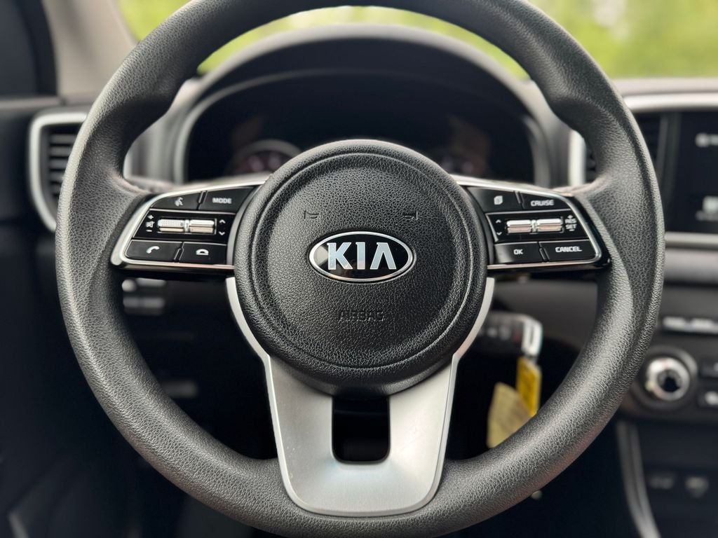 Used 2022 Snow White Pearl Kia LX image 15