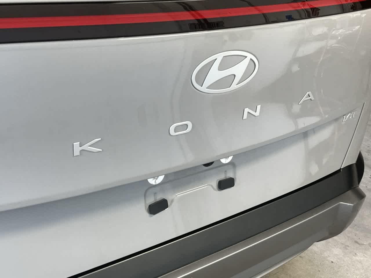 New 2027 Cyber Gray Metallic Hyundai SEL Premium FWD image 39