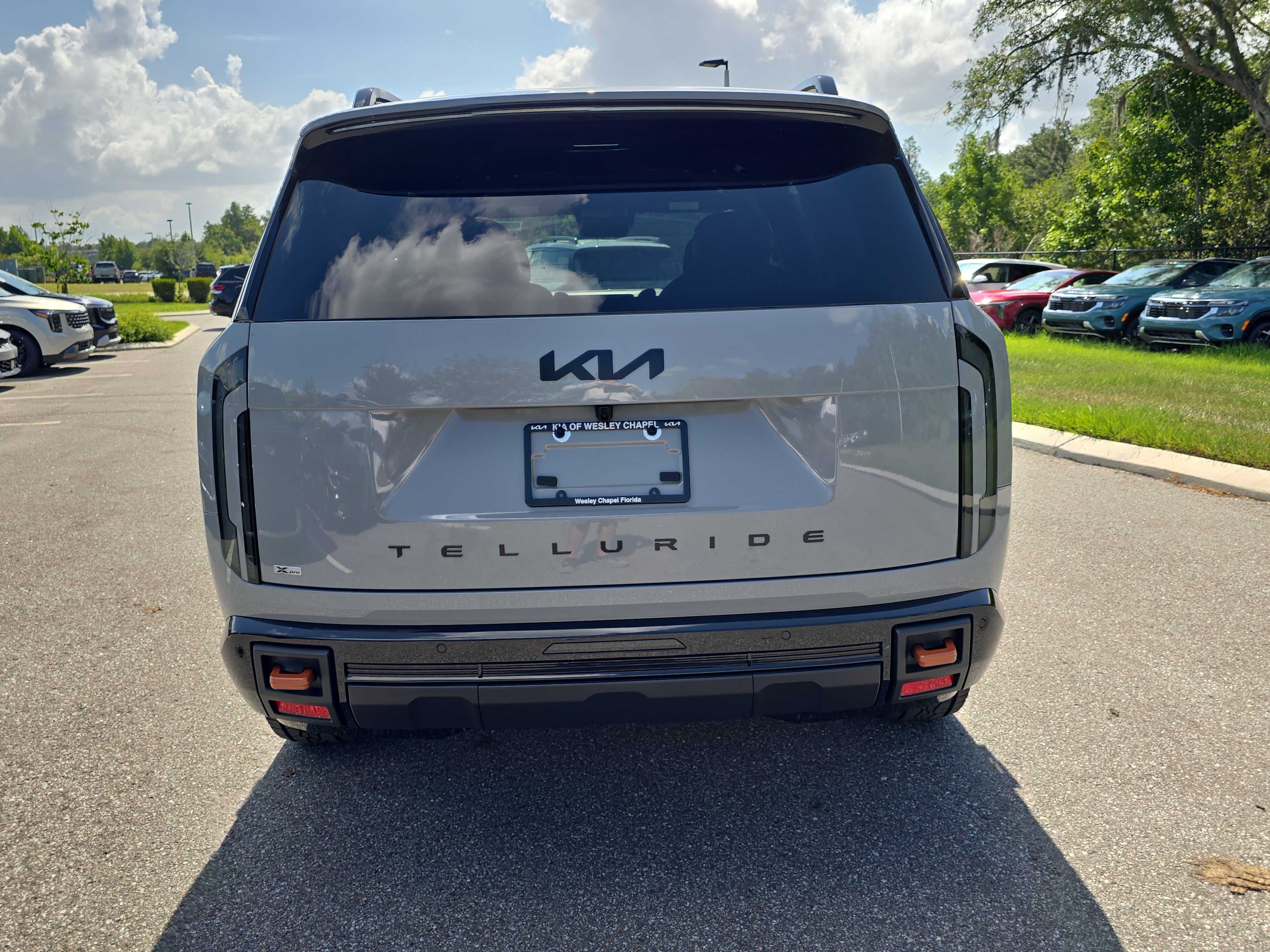 New 2027 Wolf Gray Kia X-PRO SX image 7