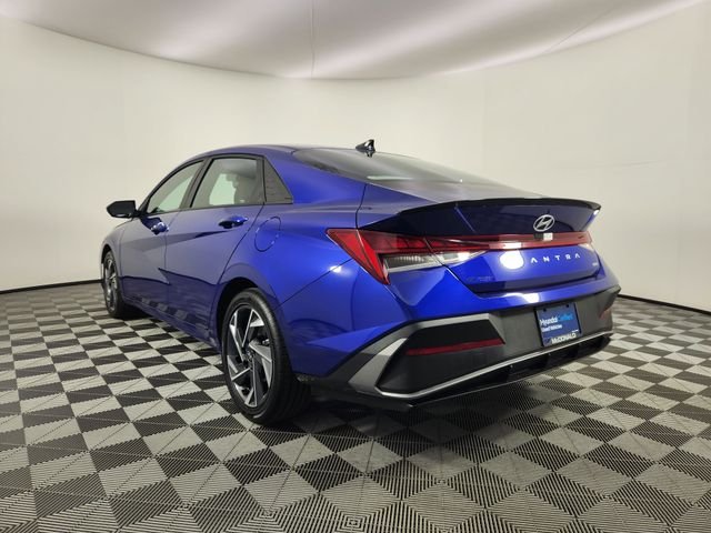 2025 Hyundai Elantra Blue - Photo 3