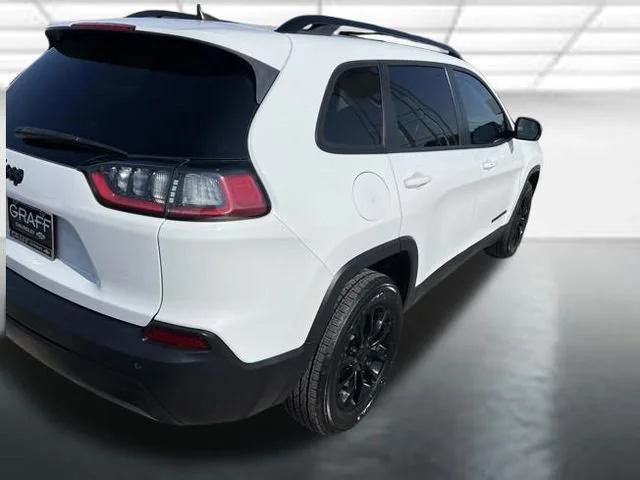 Used 2022 White Jeep Altitude 4x4 image 5