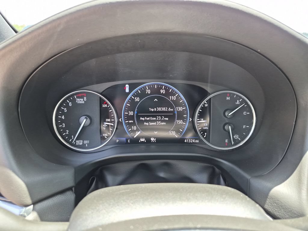 Used 2024 White Frost Tricoat Buick Avenir image 24