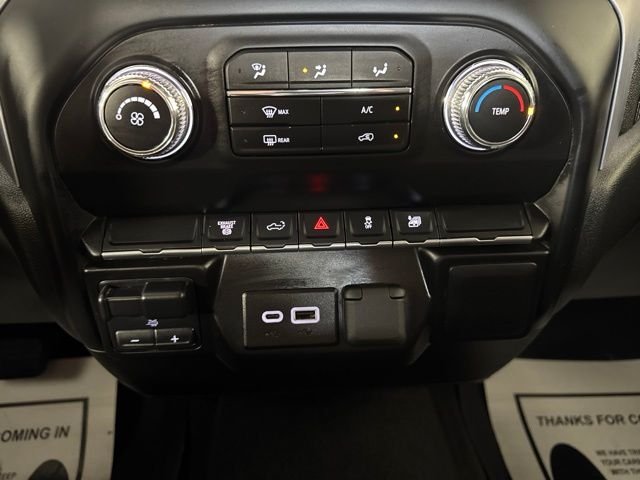 Used 2022 White GMC SLE image 15
