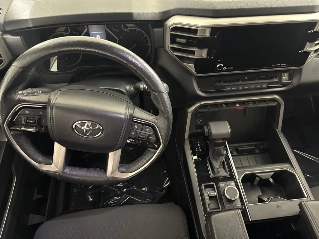 Used 2023 White Toyota SR5 image 25