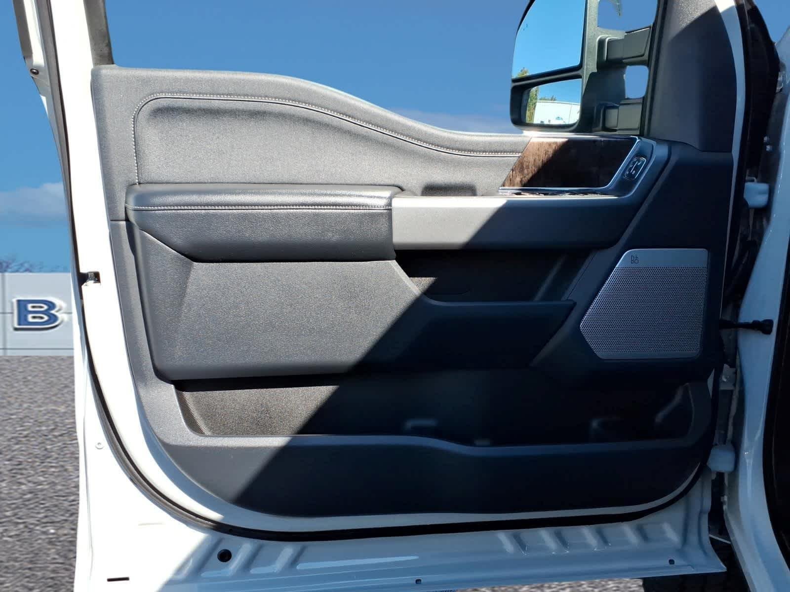 Used 2025 Avalanche Ford LARIAT image 11